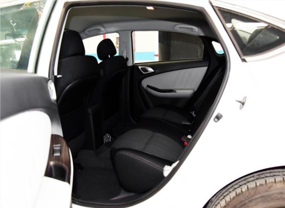 纳5 2015款 1.8T 手动智慧型 车厢座椅   后排空间