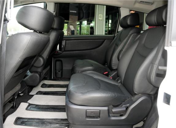 大7 MPV 2013款 2.0T 行政型 车厢座椅   后排空间