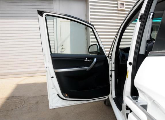 大7 MPV 2013款 2.0T 行政型 车厢座椅   前门板