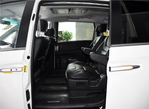 大7 MPV 2015款 2.0T 商务型 车厢座椅   后排空间