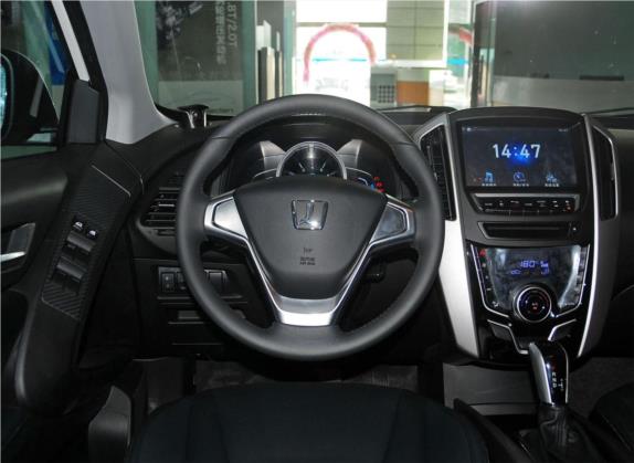 优6 SUV 2014款 1.8T 时尚型 中控类   驾驶位
