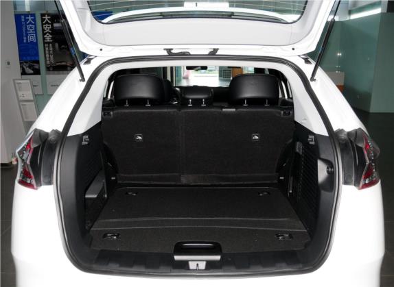 优6 SUV 2014款 1.8T 时尚型 车厢座椅   后备厢