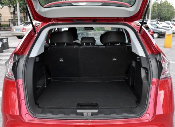 优6 SUV 2015款 1.8T 魅力型 车厢座椅   后备厢