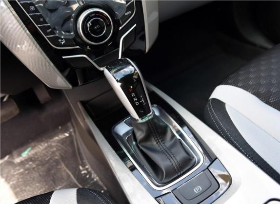 优6 SUV 2015款 1.8T 魅力型 中控类   挡把