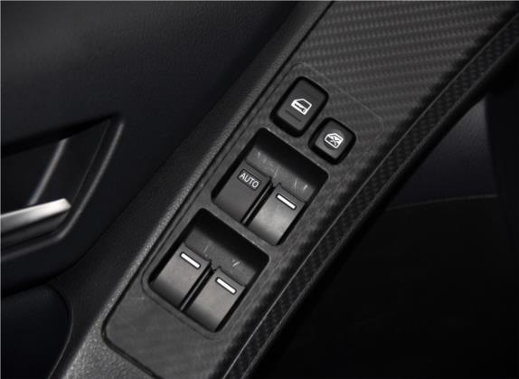 优6 SUV 2015款 1.8T 魅力升级型 车厢座椅   门窗控制