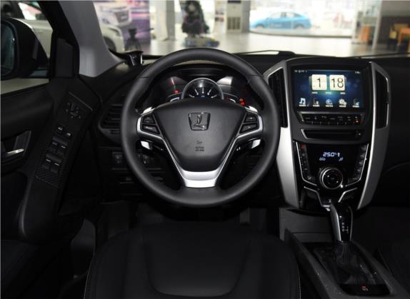 优6 SUV 2017款 2.0T 智尊型 中控类   驾驶位