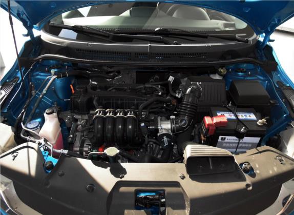 锐3 2016款 1.6L CVT尊享型天窗版 其他细节类   发动机舱