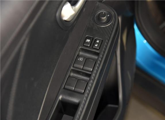 锐3 2016款 1.6L CVT尊享型天窗版 车厢座椅   门窗控制