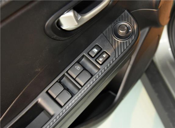 锐3 2016款 1.6L 手动尊享型天窗版 车厢座椅   门窗控制