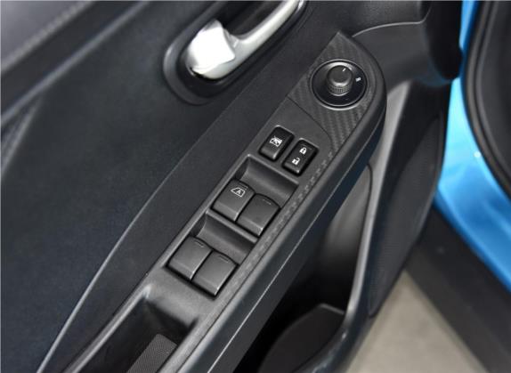 锐3 2016款 1.6L CVT智享型 车厢座椅   门窗控制
