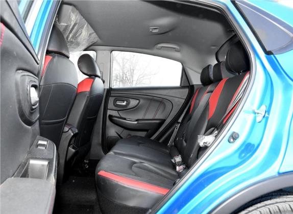 U5 SUV 2017款 1.6L 手动爵士版 车厢座椅   后排空间