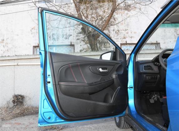 U5 SUV 2017款 1.6L 手动爵士版 车厢座椅   前门板