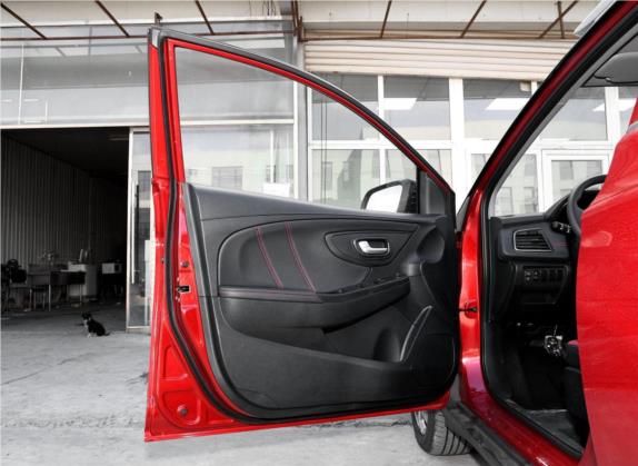 U5 SUV 2017款 1.6L CVT骑士版 车厢座椅   前门板