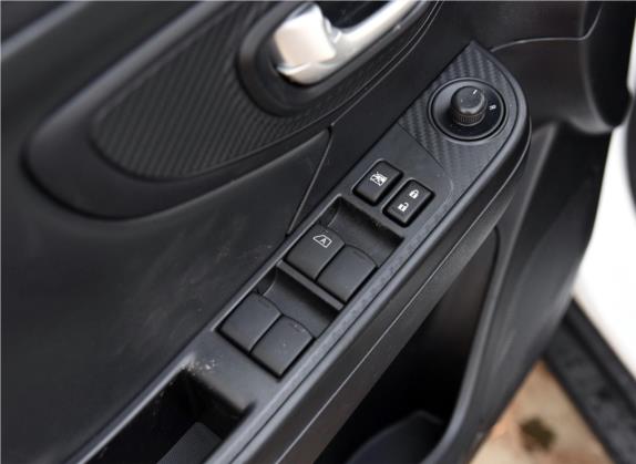 U5 SUV 2017款 1.6L CVT名士版 车厢座椅   门窗控制