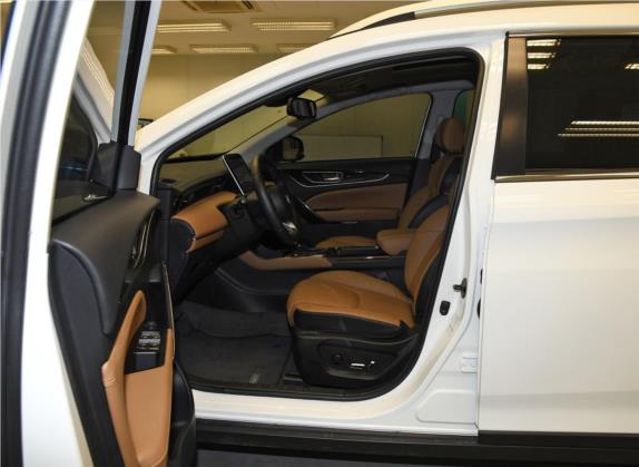 纳智捷URX 2020款 1.8T 智进AR版（5座） 车厢座椅   前排空间