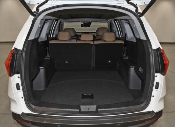 纳智捷URX 2020款 1.8T 智进AR版（5座） 车厢座椅   后备厢