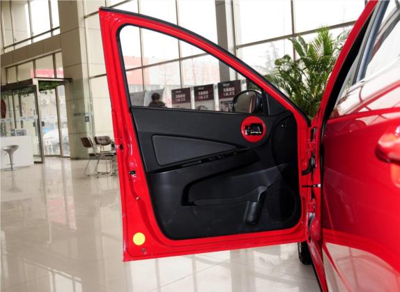 欧朗 2012款 三厢 1.5L 自动豪华型 车厢座椅   前门板