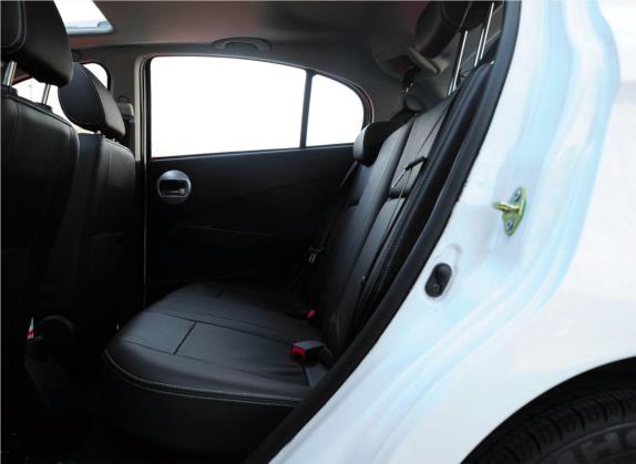 欧朗 2014款 两厢 1.5L 手动豪华型 车厢座椅   后排空间