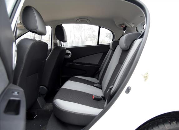 欧朗 2014款 两厢 1.5L 自动舒适型 车厢座椅   后排空间
