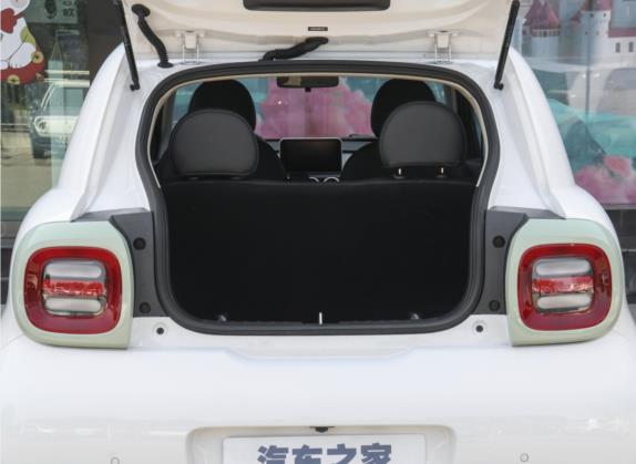 欧拉黑猫 2022款 351km 标准型 三元锂 车厢座椅   后备厢