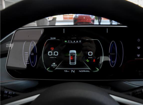 欧拉黑猫 2022款 351km 豪华型 三元锂 中控类   仪表盘