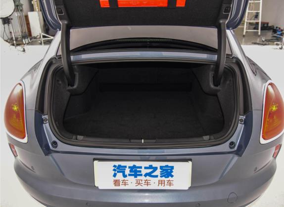 欧拉闪电猫 2022款 600km 四驱高性能版 车厢座椅   后备厢