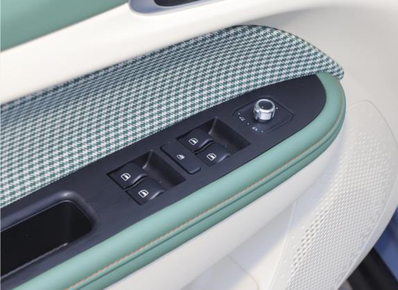 欧拉好猫GT 2022款 木兰版 401km标准续航 车厢座椅   门窗控制
