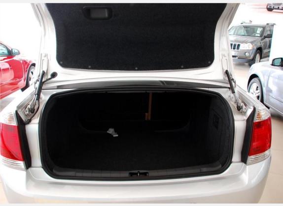 威达 2006款 2.2舒适型 车厢座椅   后备厢