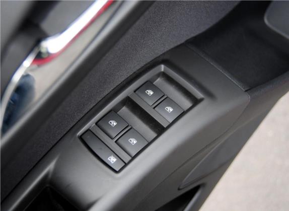 麦瑞纳 2013款 1.4T 舒适型 车厢座椅   门窗控制