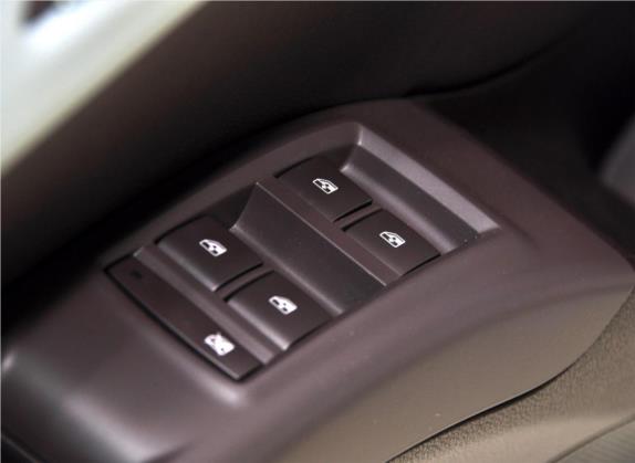 麦瑞纳 2013款 1.4T 豪华型 车厢座椅   门窗控制