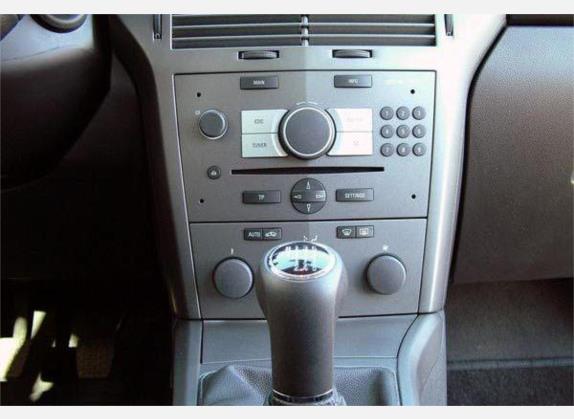 雅特 2005款 1.8 舒适型 中控类   中控台
