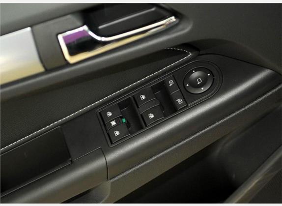 雅特 2008款 1.8 A+ 标准版 车厢座椅   门窗控制