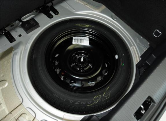 雅特 2010款 1.8 GTC全景风挡版 其他细节类   备胎