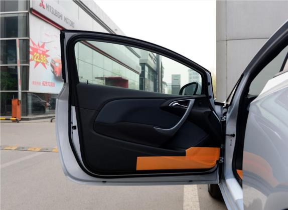 雅特 2014款 1.4T GTC 舒适型 车厢座椅   前门板