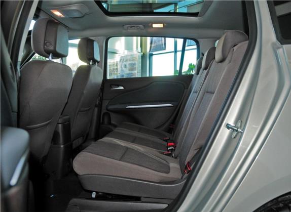 赛飞利 2013款 1.4T 五座舒适型 车厢座椅   后排空间