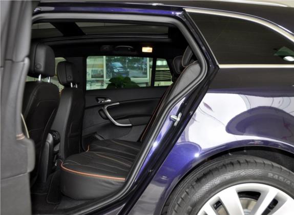 英速亚 2013款 2.0T 四驱运动型 车厢座椅   后排空间