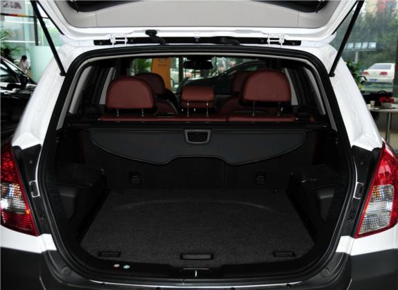 安德拉 2013款 2.4L 两驱豪华版 车厢座椅   后备厢