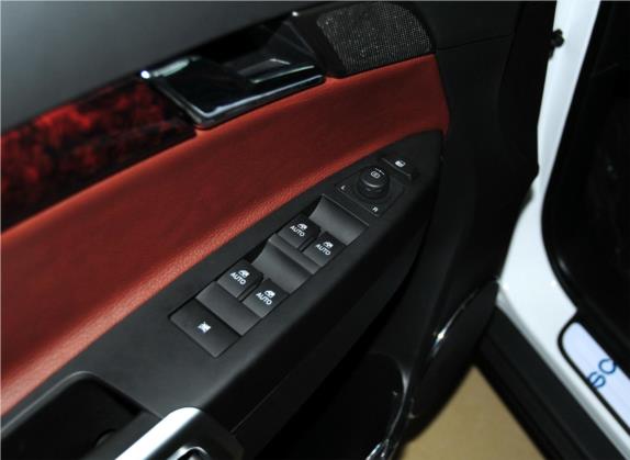 安德拉 2013款 2.4L 两驱豪华版 车厢座椅   门窗控制