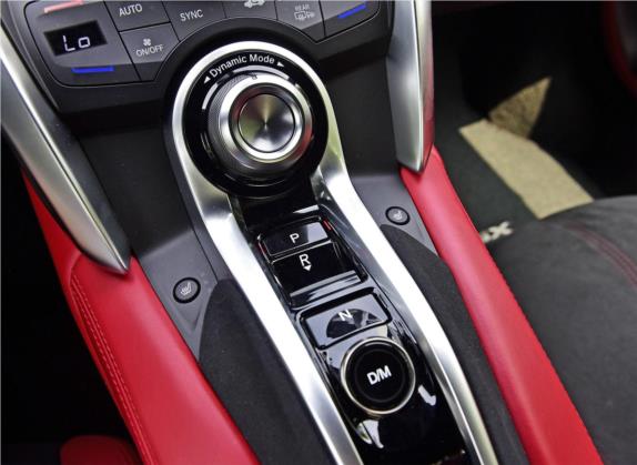 讴歌NSX 2016款 3.5L 标准型 中控类   挡把