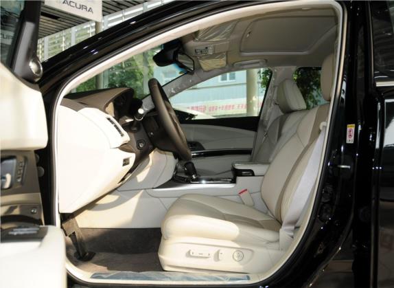 讴歌RLX 2013款 3.5L PAWS版 车厢座椅   前排空间