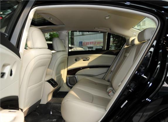 讴歌RLX 2013款 3.5L PAWS版 车厢座椅   后排空间