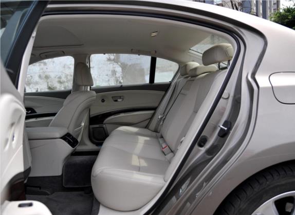 讴歌RLX 2015款 3.5L Hybrid SH-AWD版 车厢座椅   后排空间