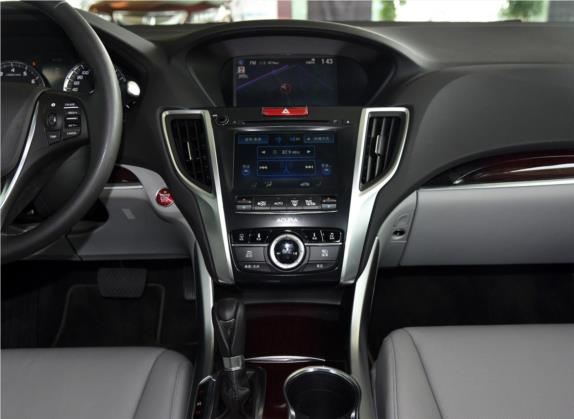讴歌TLX 2015款 2.4L 精英版 中控类   中控台