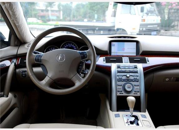 讴歌RL 2006款 3.5 AWD 中控类   驾驶位