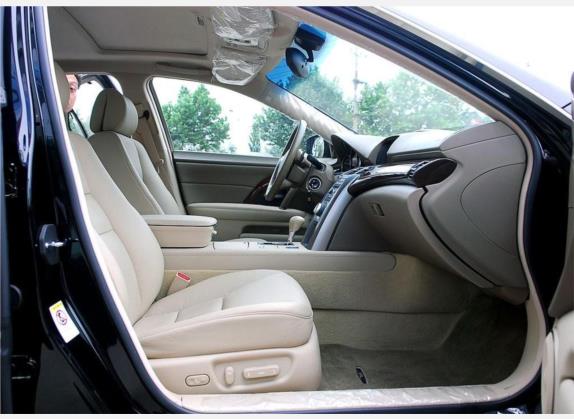 讴歌RL 2006款 3.5 AWD 车厢座椅   前排空间