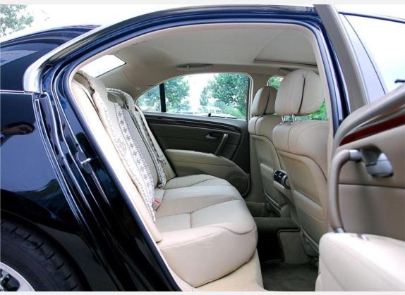 讴歌RL 2006款 3.5 AWD 车厢座椅   后排空间