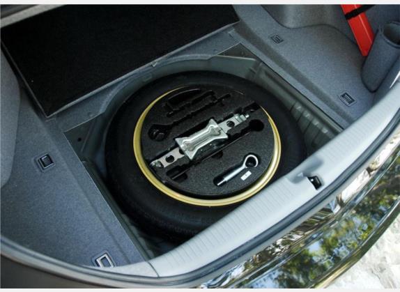 讴歌RL 2008款 3.7 AWD 其他细节类   备胎