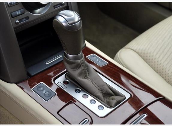 讴歌RL 2010款 3.7 AWD 中控类   挡把