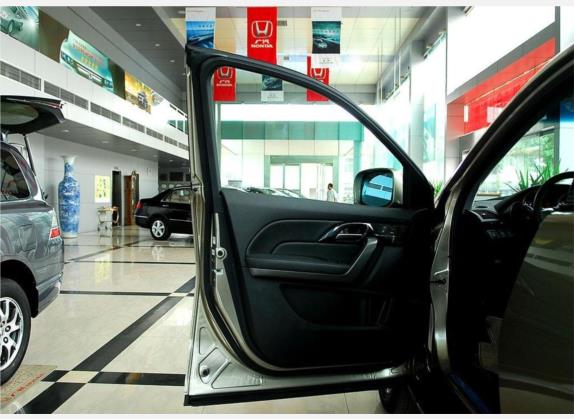 讴歌MDX 2007款 3.7 车厢座椅   前门板