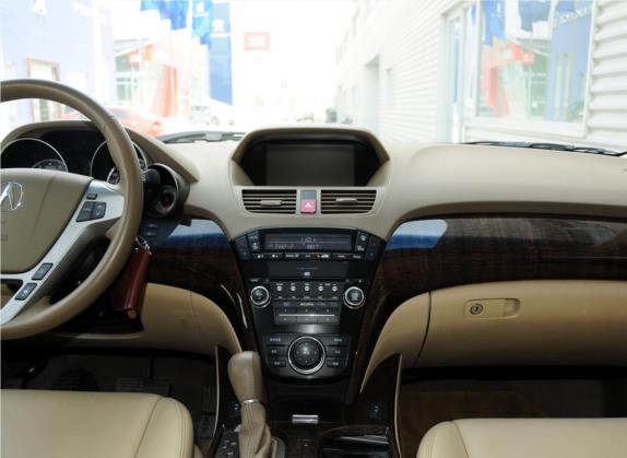 讴歌MDX 2011款 3.7 标准尊享运动版 中控类   中控台